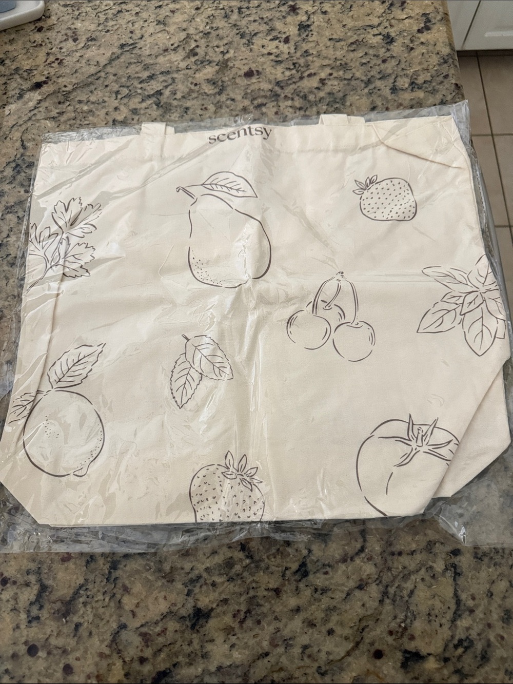 Scentsy Cream Canvas Tote with Fruit Sketches